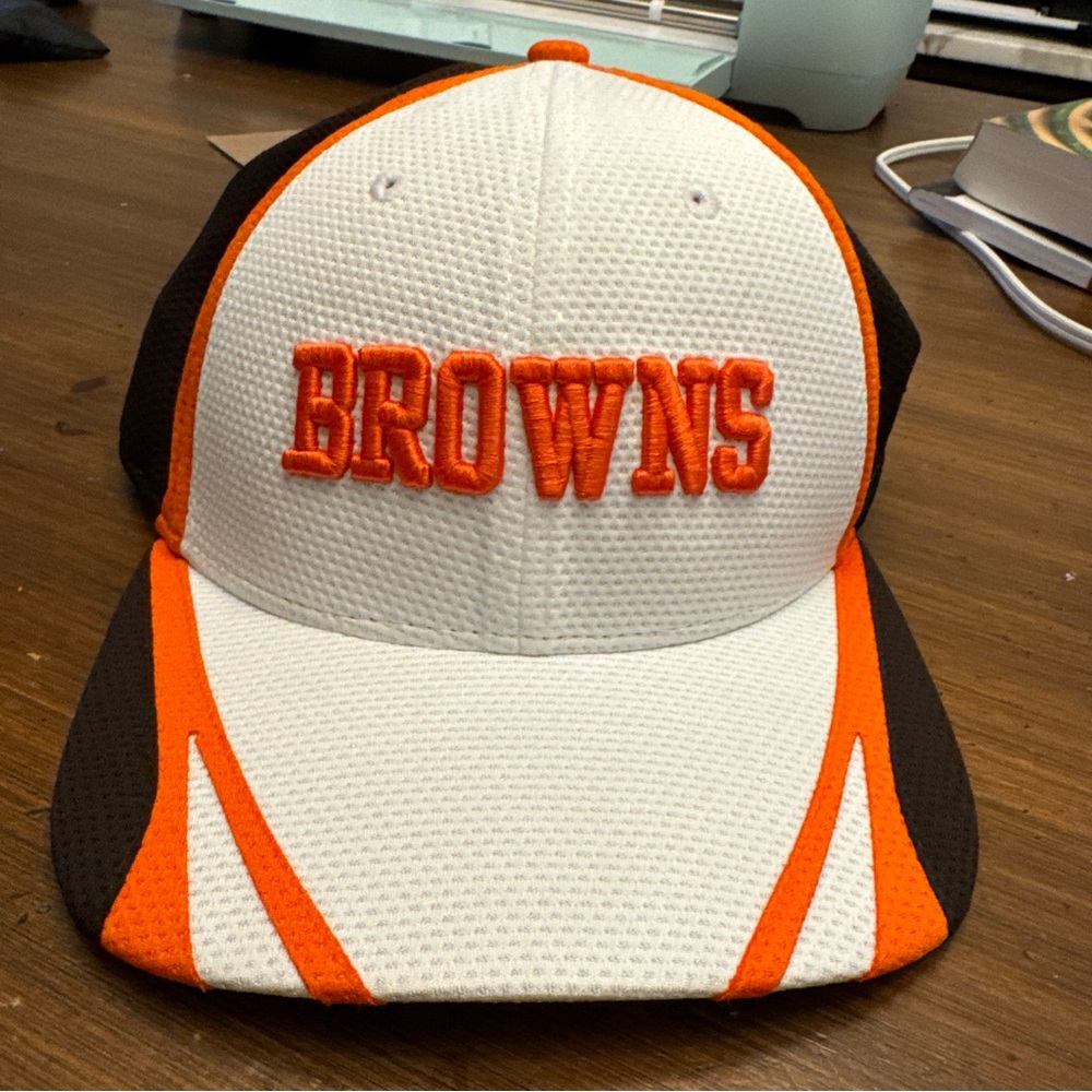 NFL Cleveland Browns Like-New White and Orange Cap - Football -Medium Large